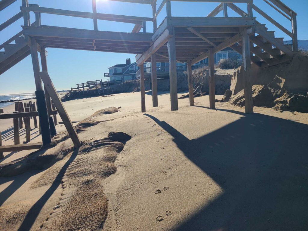 a wooden structure with a roof (MyCoast AI)