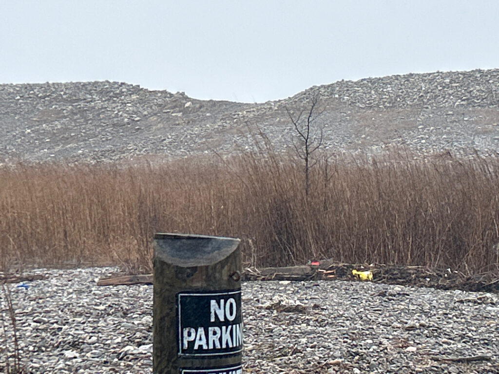 a trash can in a snowy place (MyCoast AI)