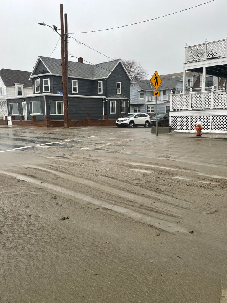 a car parked on the side of a road (MyCoast AI)