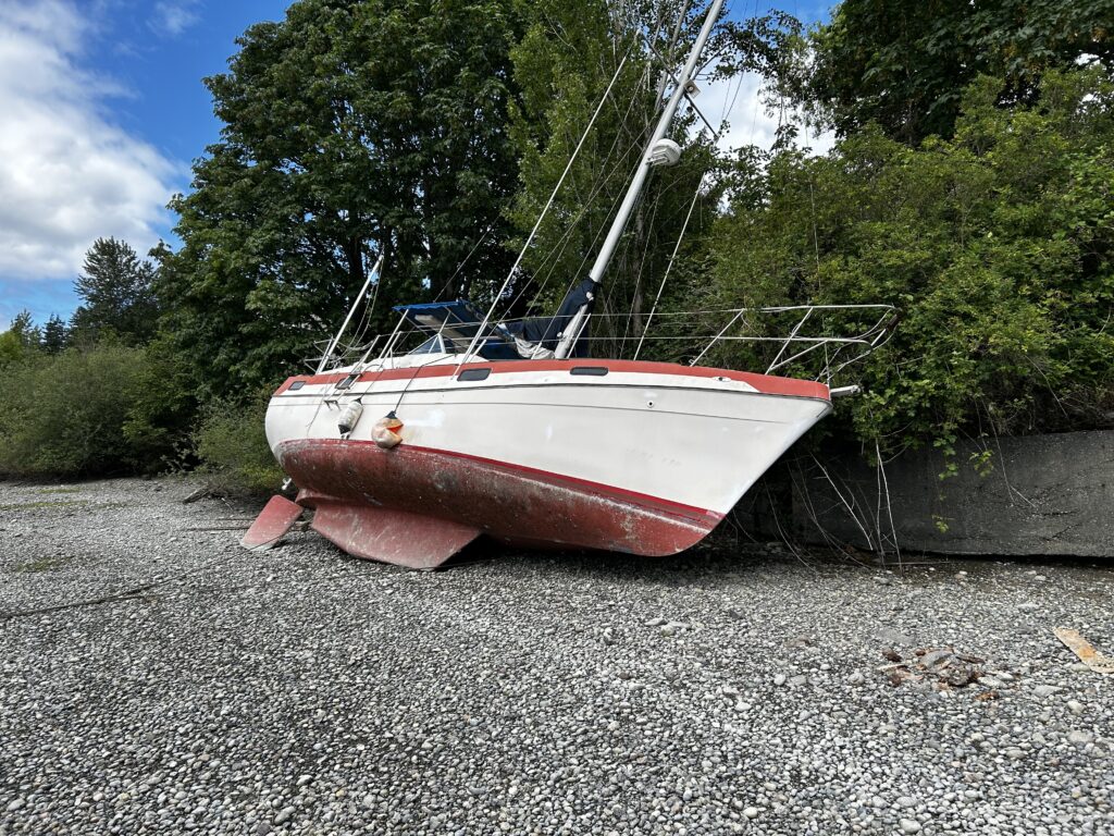 a boat on the shore (MyCoast AI)