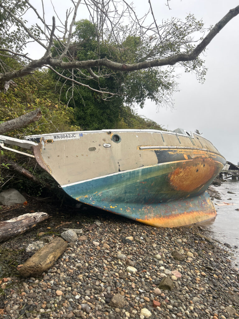 a boat on the shore (MyCoast AI)