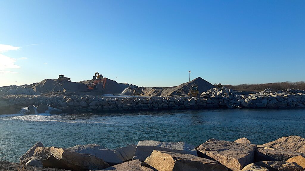 a rocky beach with a rocky shoreline (MyCoast AI)